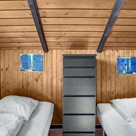 Three-bedroom In Feriehus Fanø