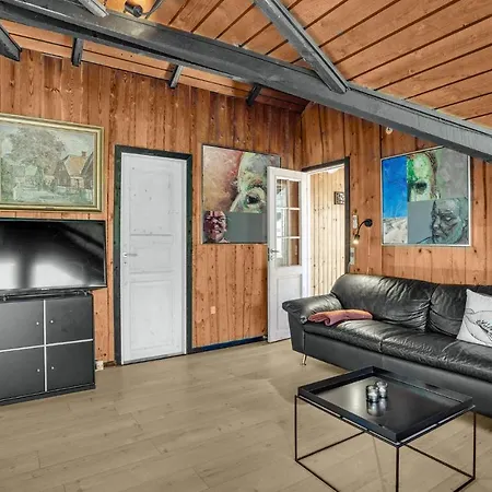 Feriehus Three-bedroom In